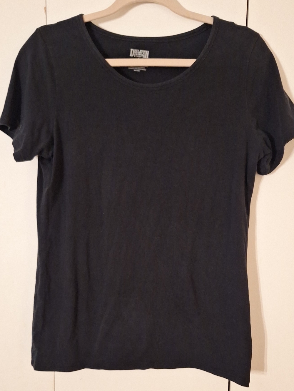 Duluth Trading Co Black Short-Sleeve Scoop Neck Tee